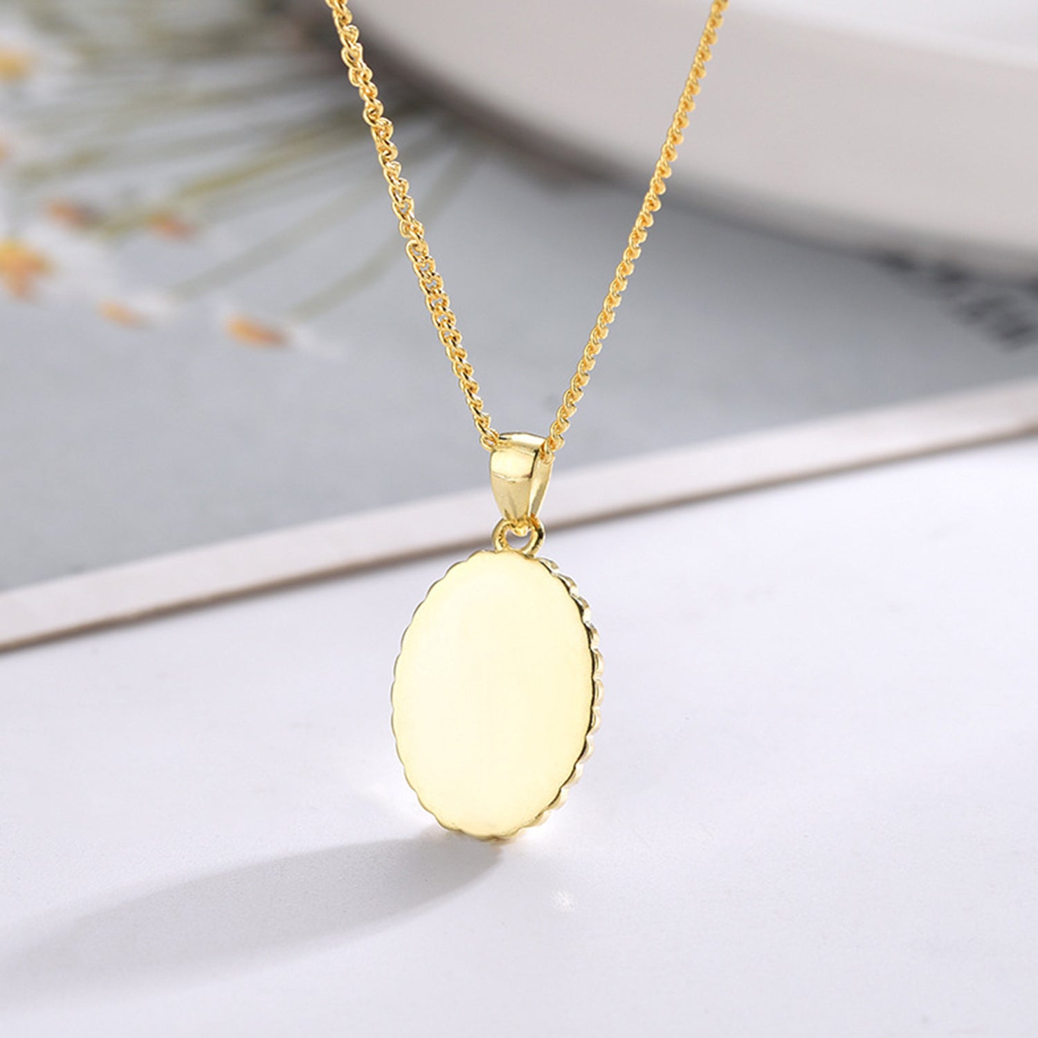 Luxurious Oval Seashell Necklace