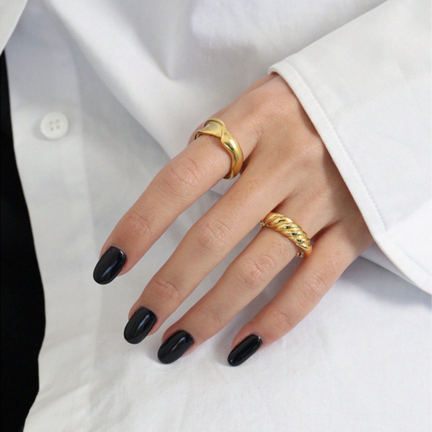 Diagonal Twisted Open Ring