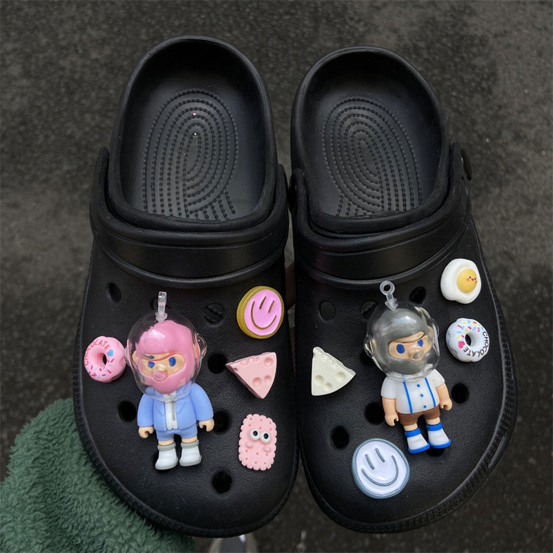 Adorable Doll BOB Crocs Shoes Charms Decoration 1pack