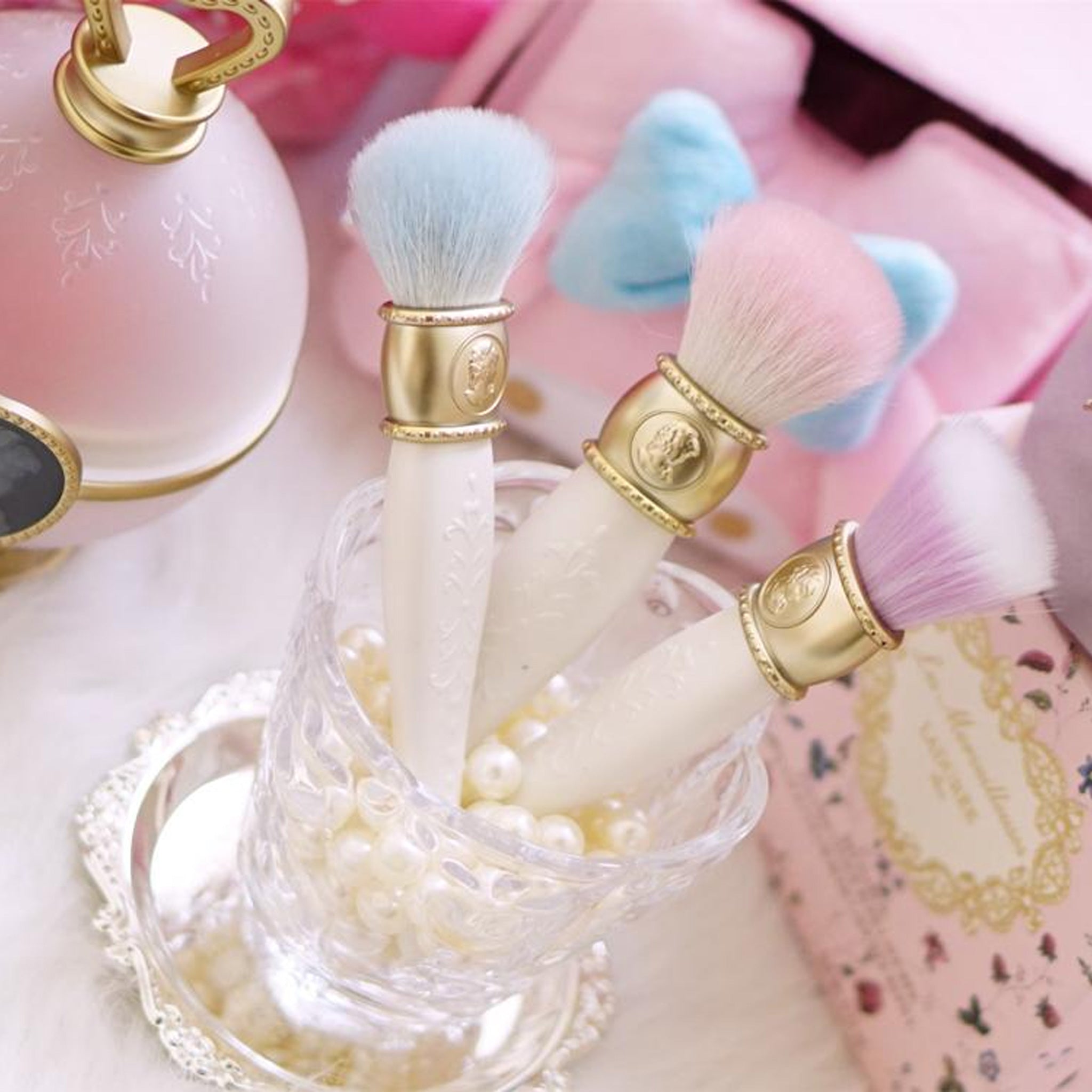 LADURÉE Les Merveilleuses Brand Makeup Brushes Blue – LAMOUR 