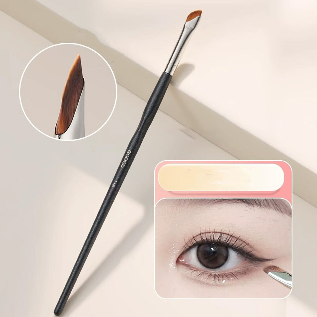 GOOOD Sickle Shape Eyeliner Brush 1pc