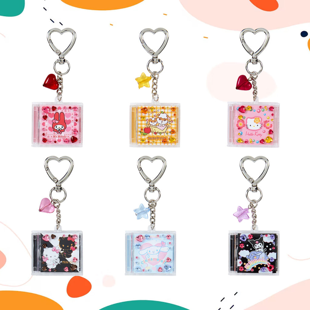 This delightful keychain features a charming design inspired by the beloved Sanrio characters from the Heisei era.